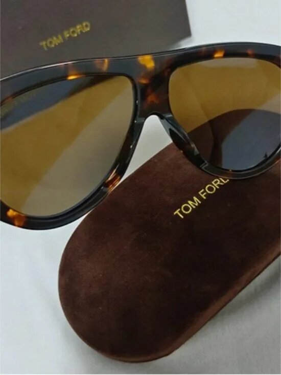Tom Ford Tortoise Shell Frame Sunglasses